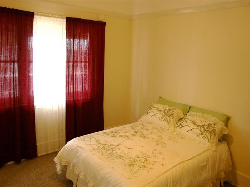 130 Lagoon Street, Goulburn NSW 2580