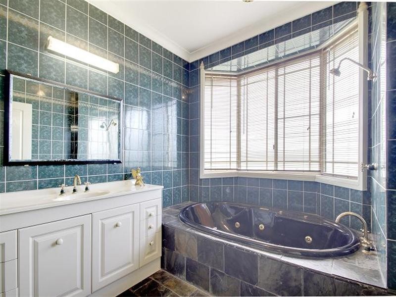 16 Run-O-Waters Drive, Goulburn NSW 2580