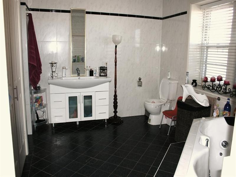 57 Clinton Street, Goulburn NSW 2580