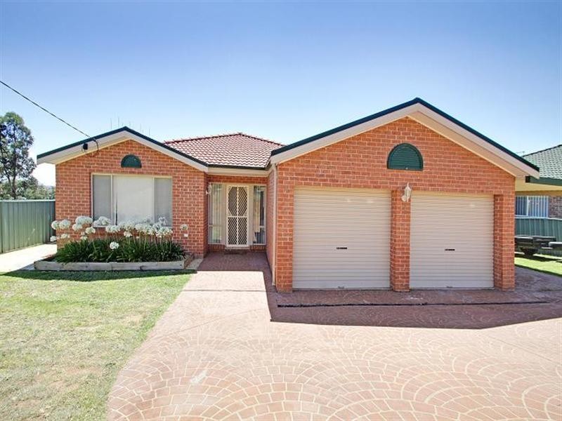 10 Melliodora Drive, Goulburn NSW 2580