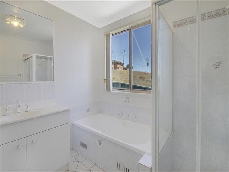 10 Melliodora Drive, Goulburn NSW 2580