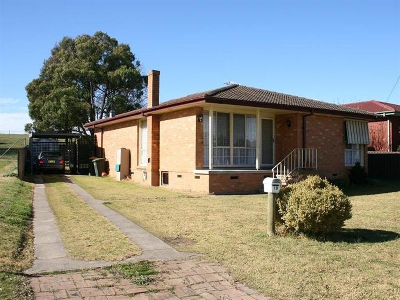 19 Nichols Street, Goulburn NSW 2580