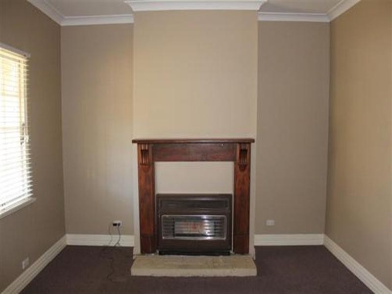 6 Eleanor Street, Goulburn NSW 2580