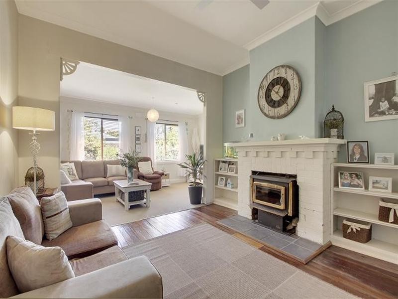 28 Wollondillly Avenue, Goulburn NSW 2580