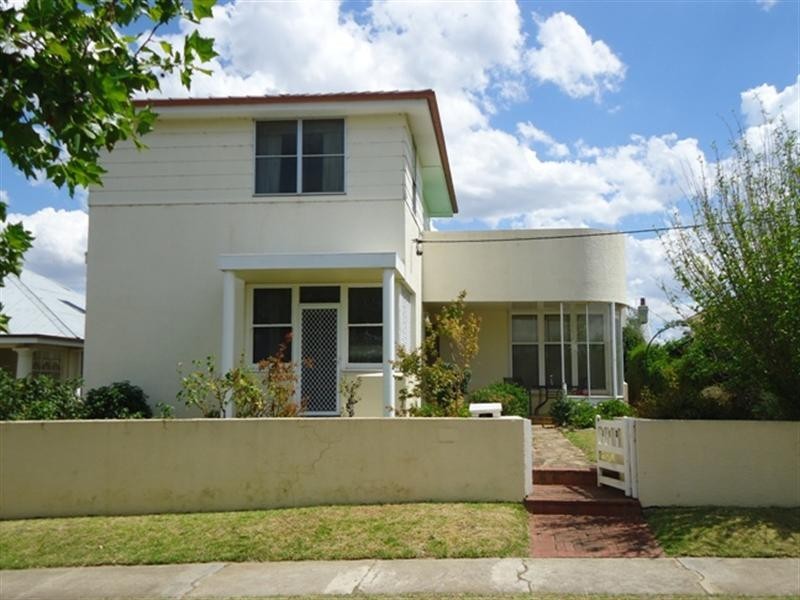 118 Bradley Street, Goulburn NSW 2580