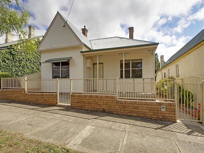 93 Clinton Street, Goulburn NSW 2580