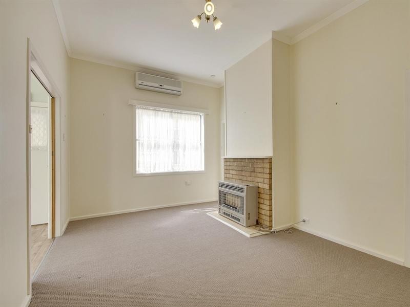 93 Clinton Street, Goulburn NSW 2580