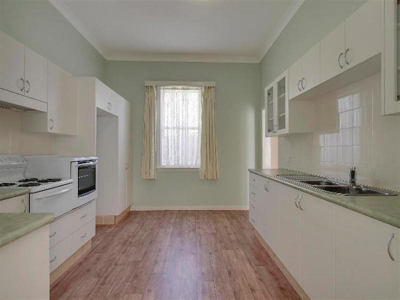 93 Clinton Street, Goulburn NSW 2580