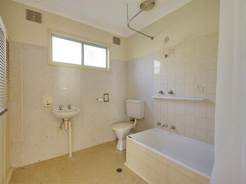 15 Hillview Road, Goulburn NSW 2580