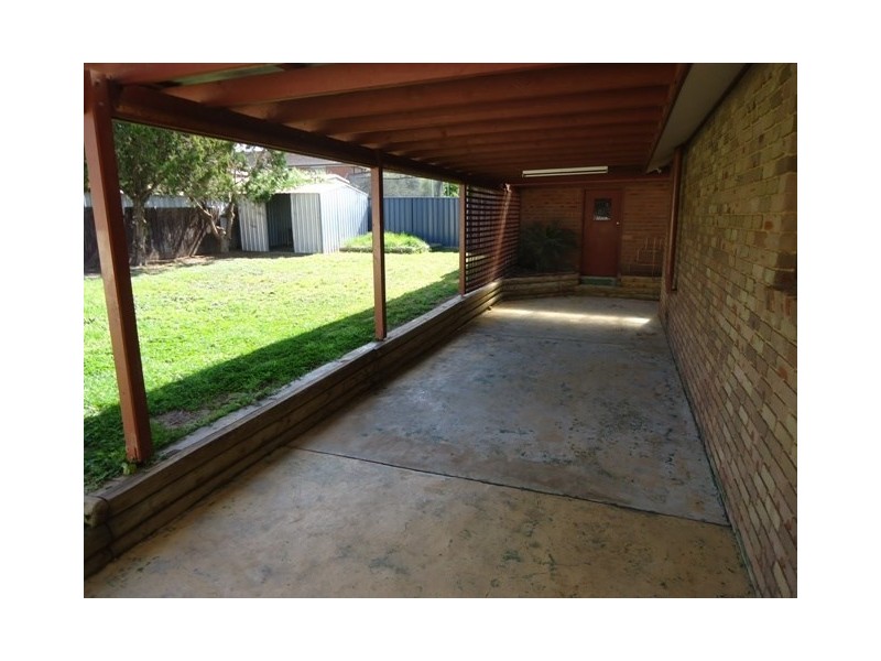 8 Grant Parade, Goulburn NSW 2580