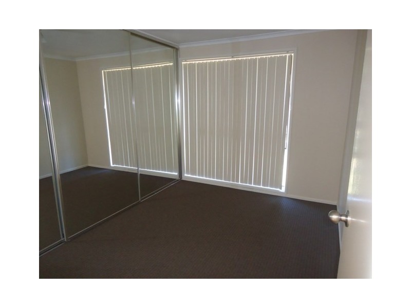 8 Grant Parade, Goulburn NSW 2580