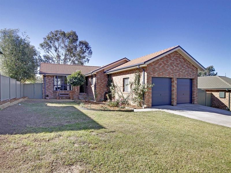 52 Ivy Lea Place, Goulburn NSW 2580
