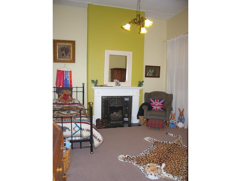 17 Hovell Street, Goulburn NSW 2580