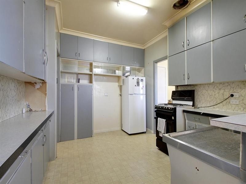 6 Elizabeth Street, Goulburn NSW 2580