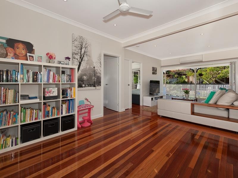 26 Coleman Street, Graceville QLD 4075