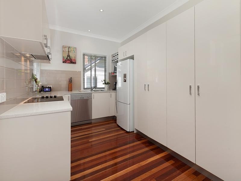 26 Coleman Street, Graceville QLD 4075