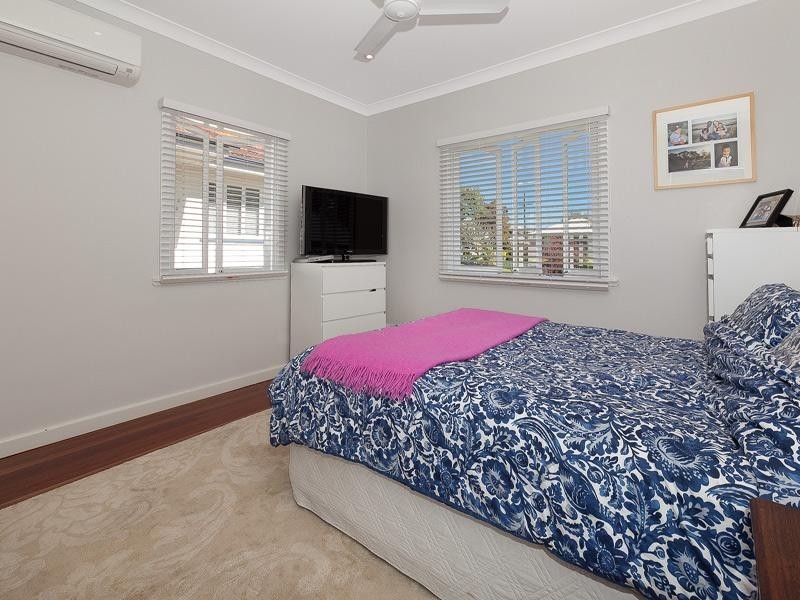 26 Coleman Street, Graceville QLD 4075