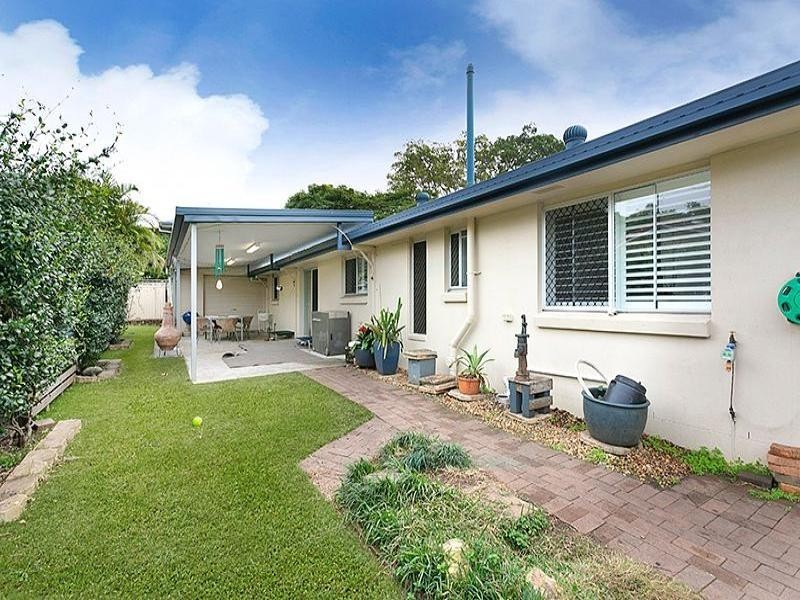 2 Thornburgh Street, Oxley QLD 4075