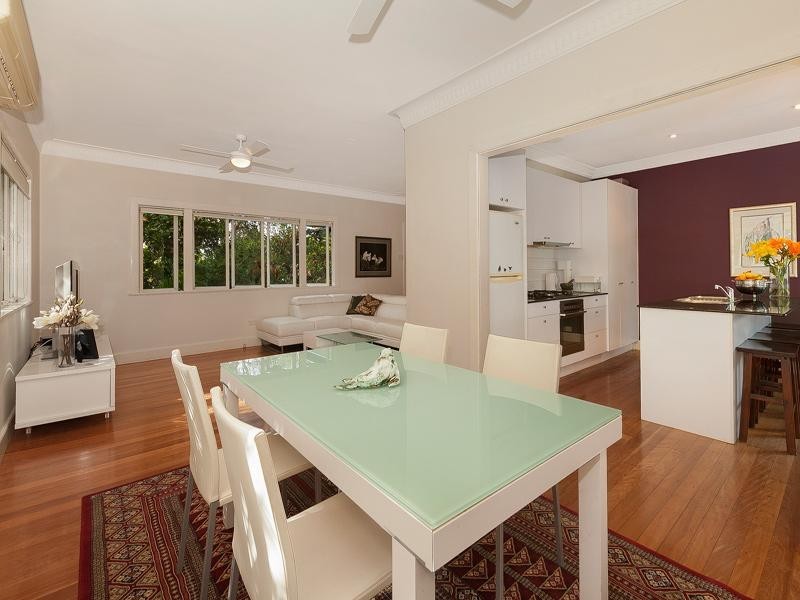 49 Walker Street, Corinda QLD 4075