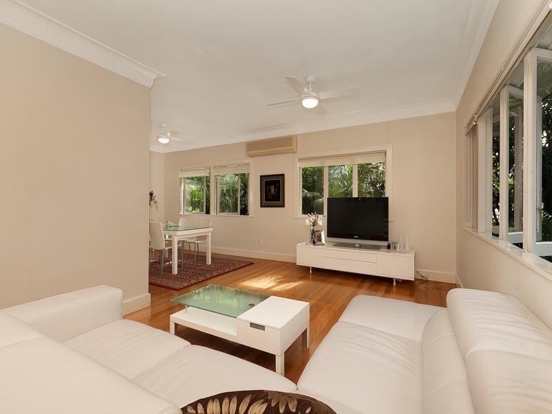 49 Walker Street, Corinda QLD 4075