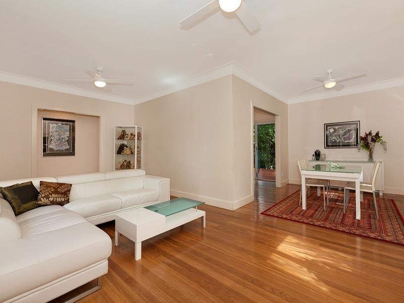 49 Walker Street, Corinda QLD 4075