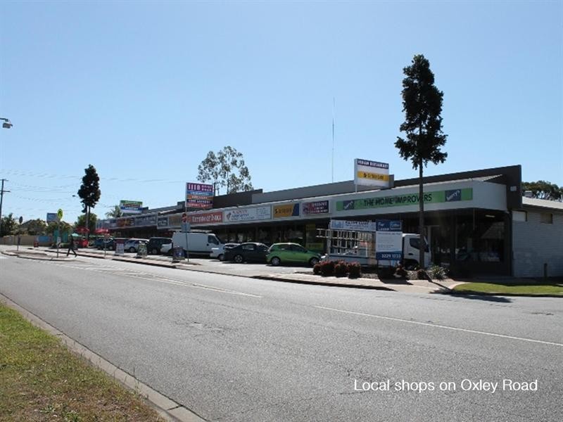 8 St Clements Road, Oxley QLD 4075