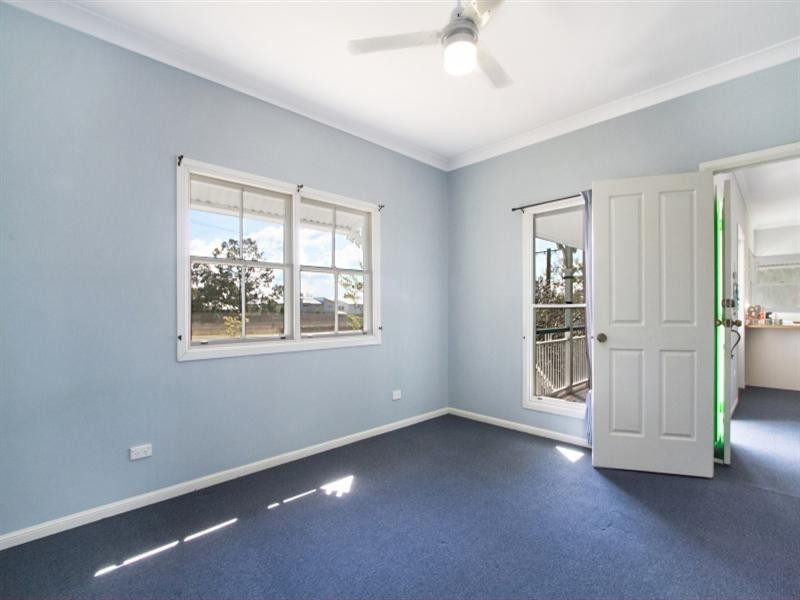 55 Railway Terrace, Corinda QLD 4075