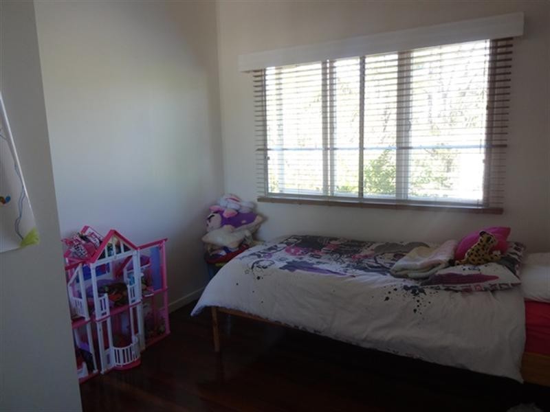 22 Idriess Street, Oxley QLD 4075