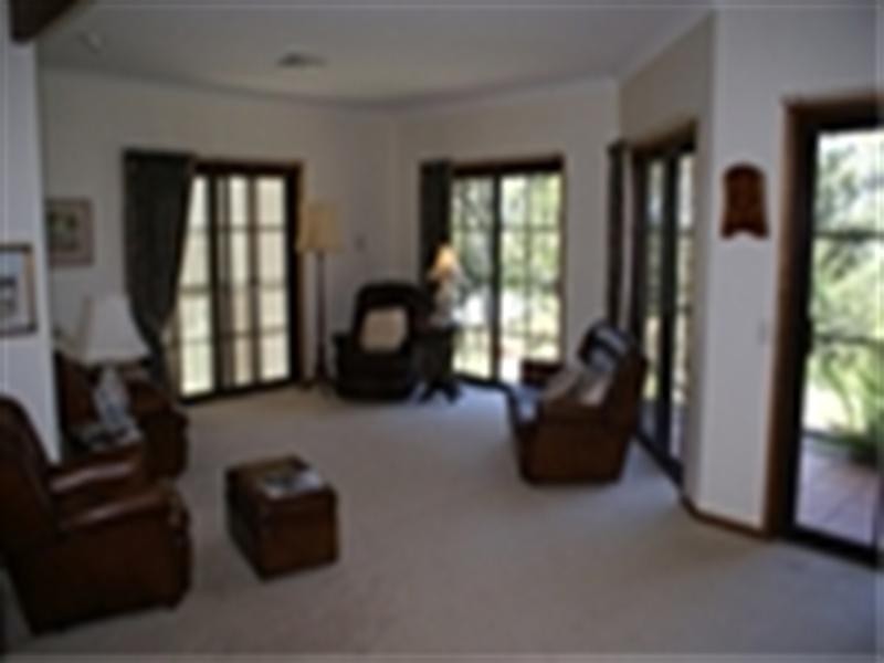 9 Spinkbrae Street, Fig Tree Pocket QLD 4069