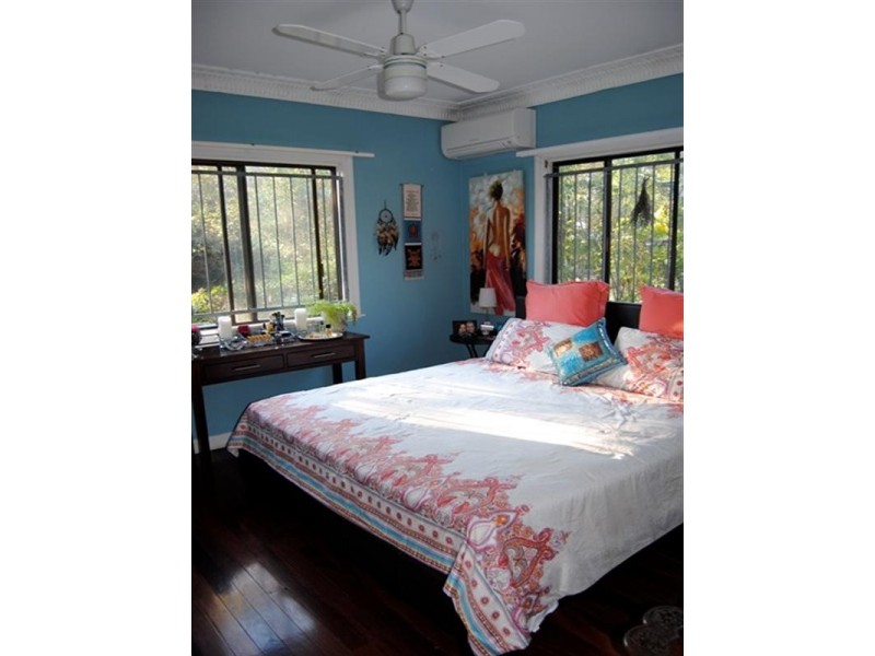 63 Bannerman Street, Oxley QLD 4075