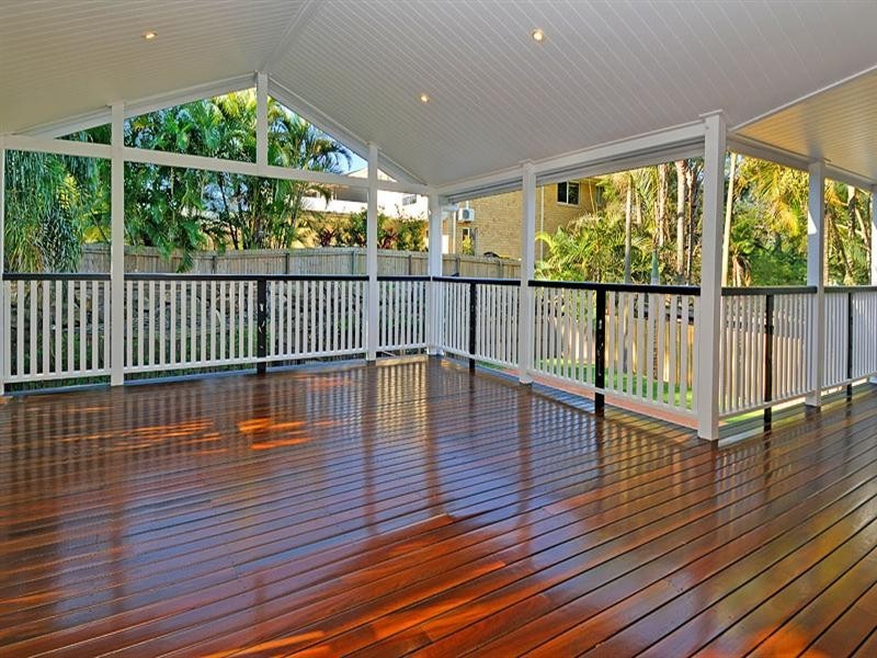 54 Hall Street, Sherwood QLD 4075