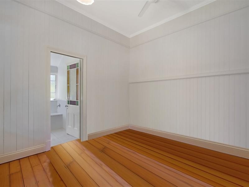 54 Hall Street, Sherwood QLD 4075