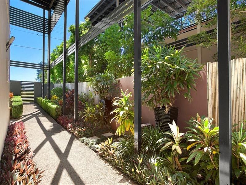 76 King Arthur Terrace, Tennyson QLD 4105