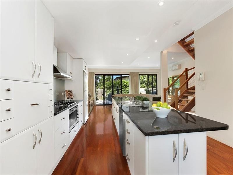 76 King Arthur Terrace, Tennyson QLD 4105