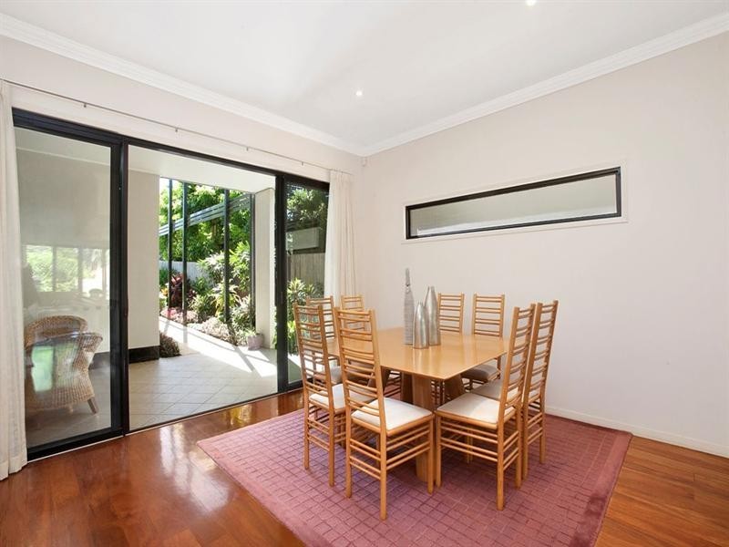 76 King Arthur Terrace, Tennyson QLD 4105