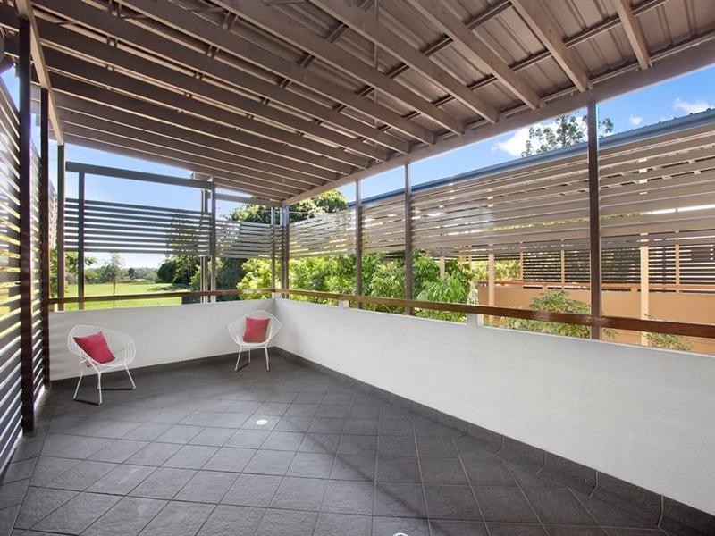 76 King Arthur Terrace, Tennyson QLD 4105