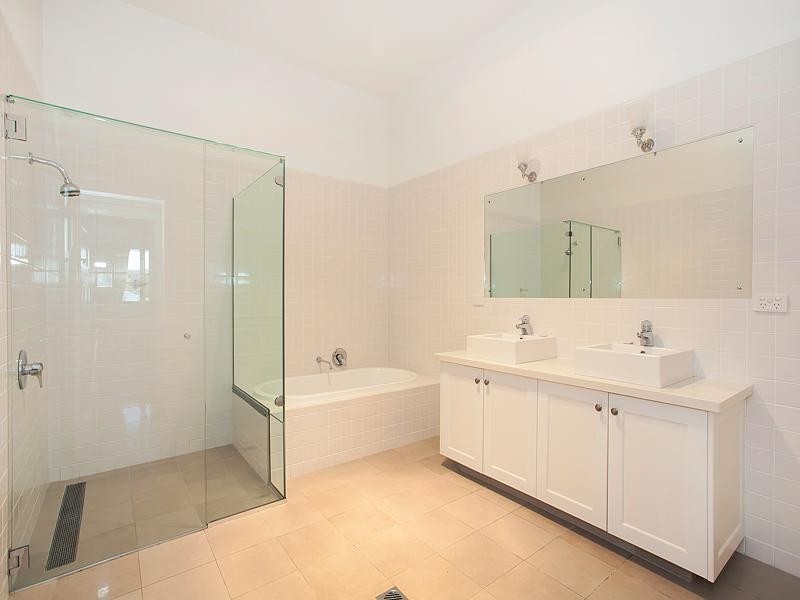 14 Dudley Street, Sherwood QLD 4075