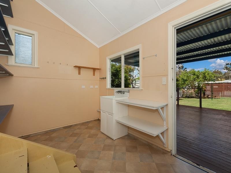 21 Stephenson Street, Oxley QLD 4075