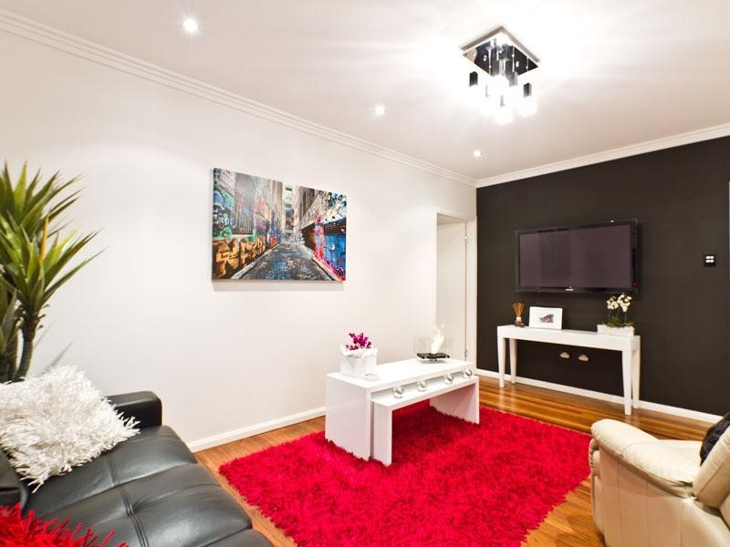 22 Logan Avenue, Oxley QLD 4075