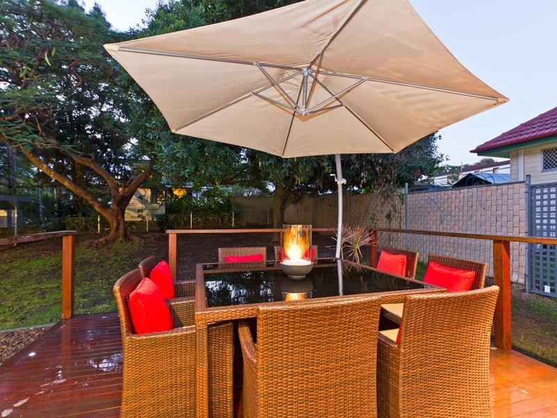 22 Logan Avenue, Oxley QLD 4075