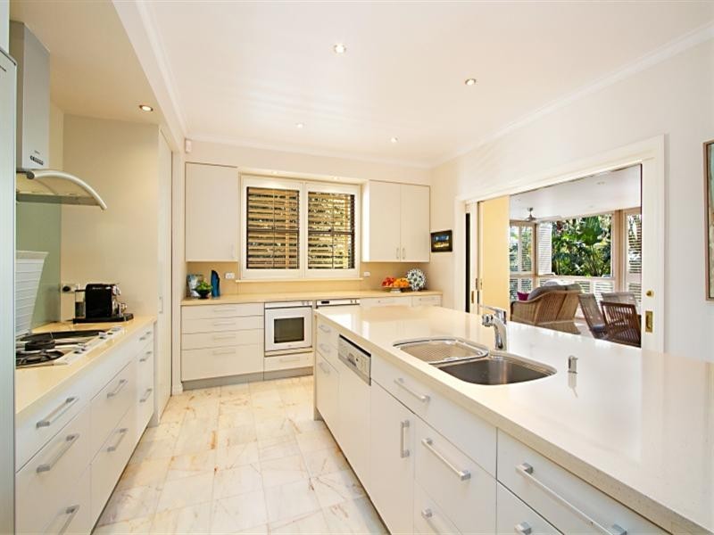 37 Laurel Avenue, Chelmer QLD 4068