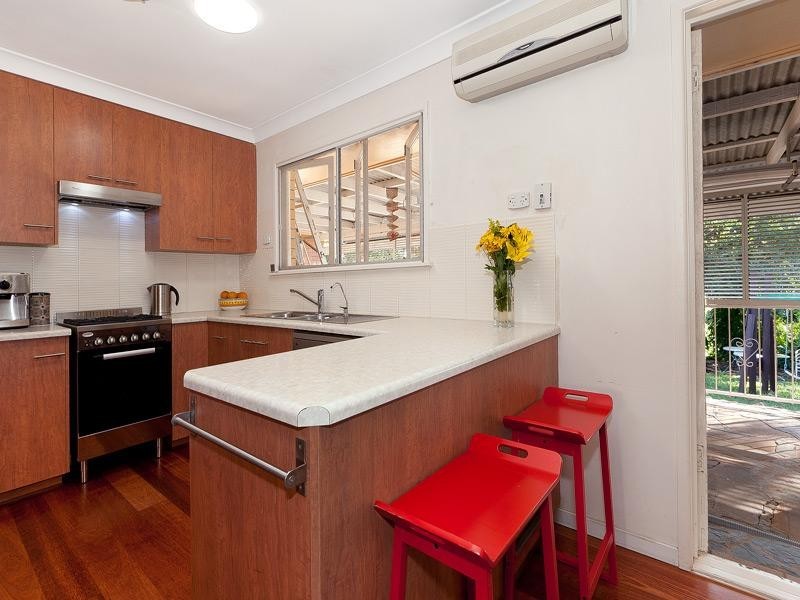 54 Fort Road, Oxley QLD 4075