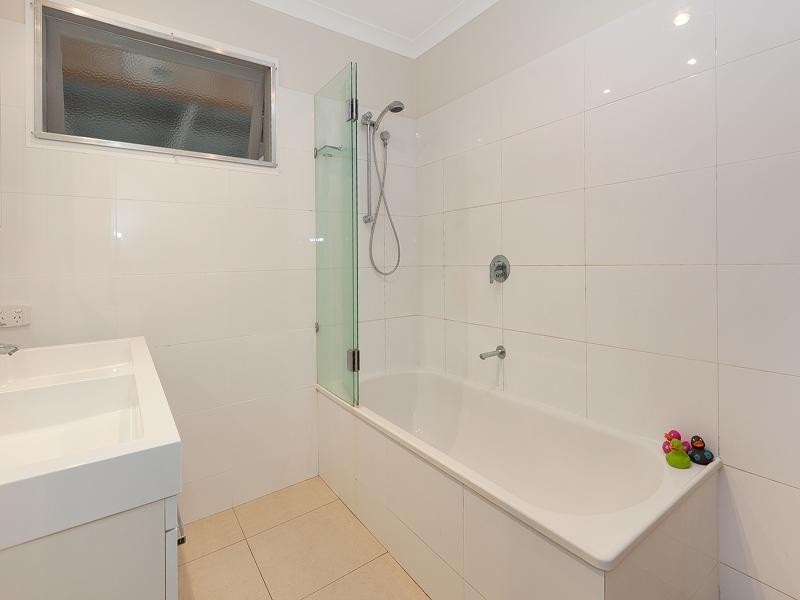 54 Fort Road, Oxley QLD 4075