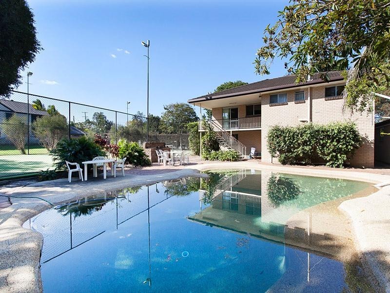 31 Vivian Street, Tennyson QLD 4105