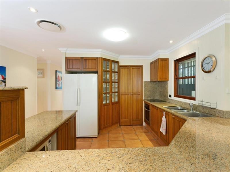 23 Graceville Avenue, Graceville QLD 4075