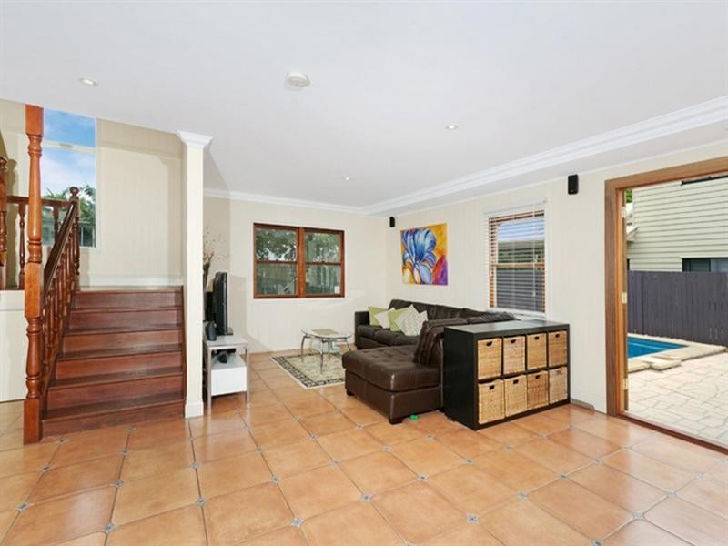 23 Graceville Avenue, Graceville QLD 4075