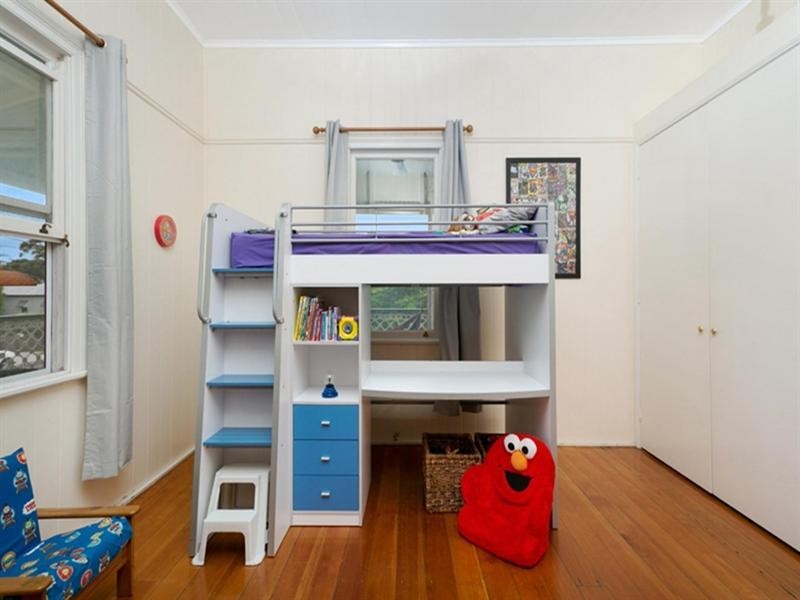 23 Graceville Avenue, Graceville QLD 4075