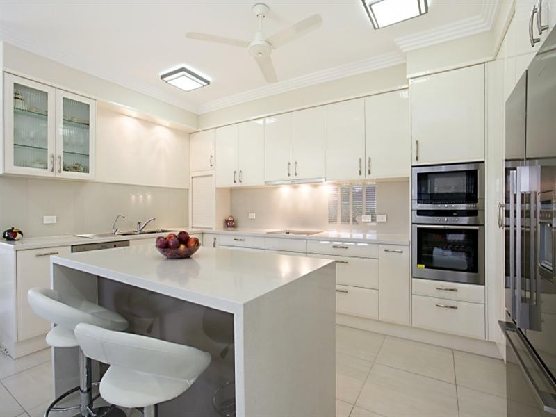 48 Bank Road, Graceville QLD 4075