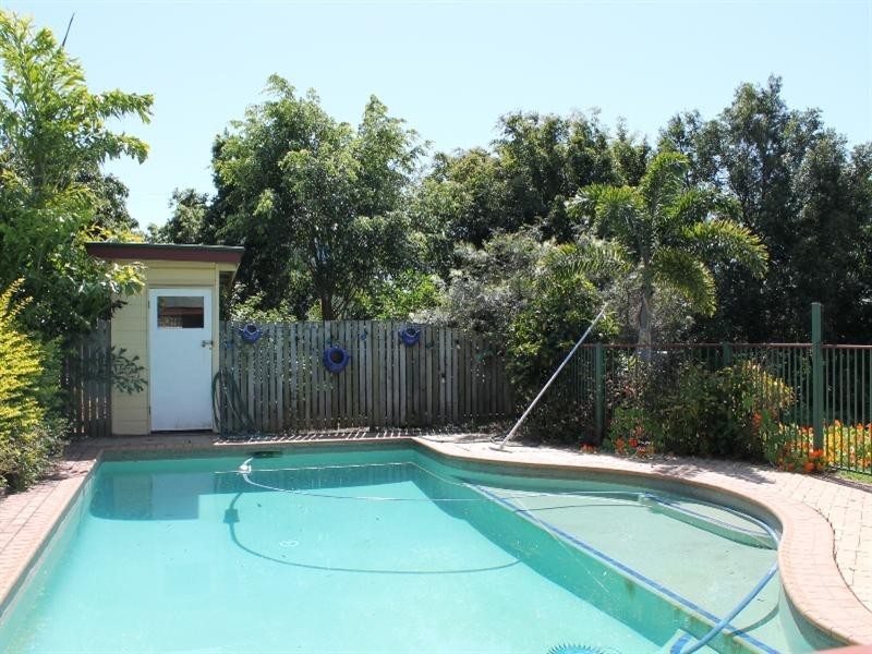 56 Strong Avenue, Graceville QLD 4075