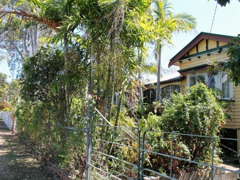 56 Strong Avenue, Graceville QLD 4075